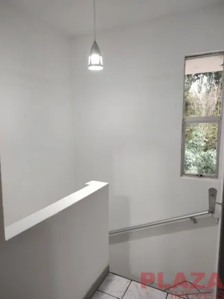Imagem Sobrado Mobiliado em Condomínio Fechado – 2 Quartos | Área Privativa | Lazer Completo | Próx. Praia Brava e Amores | Balneário Camboriú