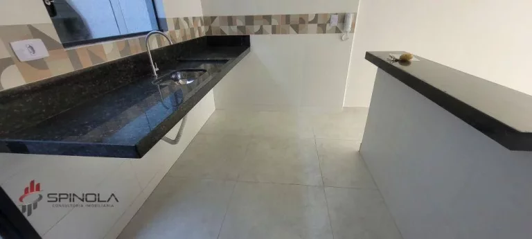 Imagem Sobrado com 2 dormitórios à venda, 60 m² por R$ 405.000,00 - Maracanã - Praia Grande/SP