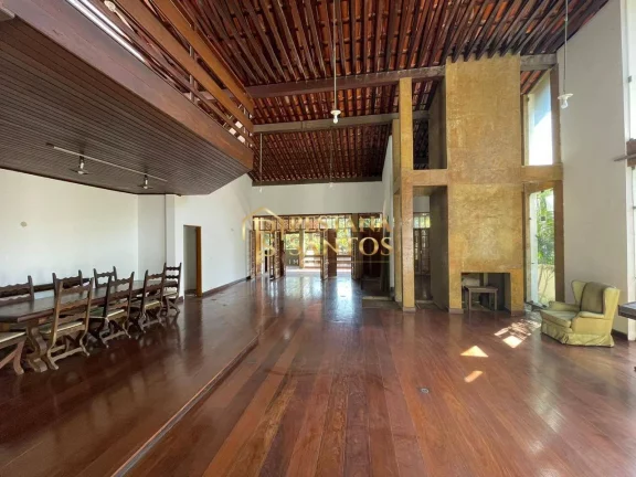 Imagem Oportunidade Única: Casa Espaçosa no Coração da Barra da Tijuca Arouca