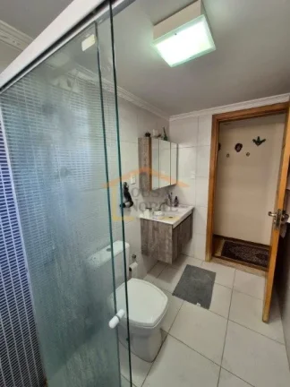Imagem Apartamento com 82 m², totalmente reformado, com 2 dormitórios, sendo um com guarda-roupa embutido...