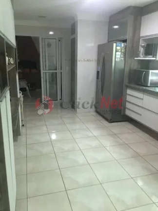 Imagem Excelente Sobrado Reformado à Venda no bairro Nova Petrópolis com 3 suítes