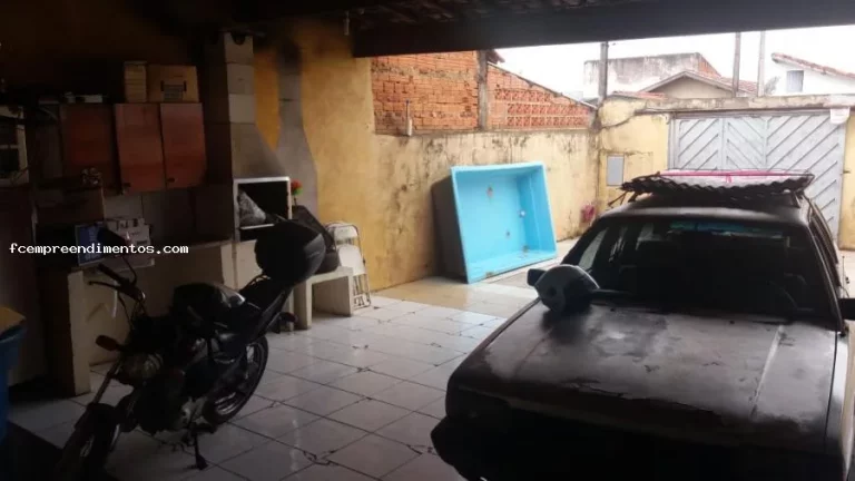Imagem Sobrado para Venda em Limeira, Parque Residencial Belinha Ometto, 3 dormitórios, 1 suíte, 1 banheiro, 5 vagas