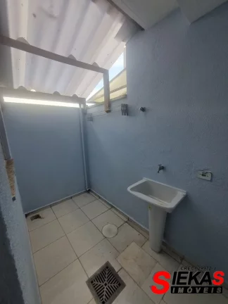 Imagem Casa em Condomínio à Venda em Itaquera, São Paulo-SP: 2 Quartos, 1 Sala, 1 Banheiro, 1 Vaga, 70m². Imperdível!