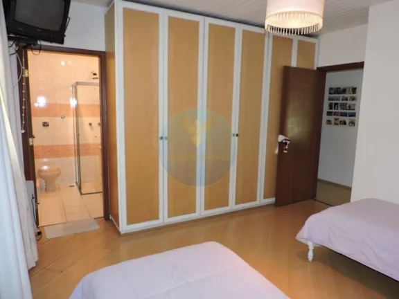 Imagem Casa em Condomínio a Venda no bairro Granja Viana - Carapicuíba, SP
