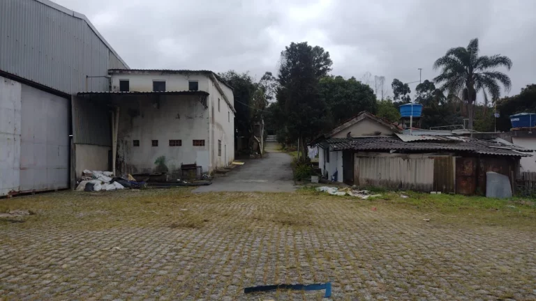 Imagem ÁREA A VENDA TERRENO COM DOIS GALPÕES INDUSTRIAL NA VILA CARMOSINA - ZONA LESTE