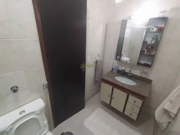 Imagem Casa com 3 dorms + Edícula, á 700m da Praia á venda em Peruíbe