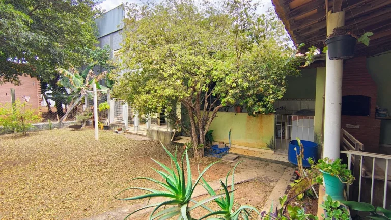 Imagem Casa à venda no Jardim Colonial 1 Araçoiaba da Serra-SP: 2 quartos, 1 sala, 2 banheiros, 2 vagas de garagem, 800m² de área.