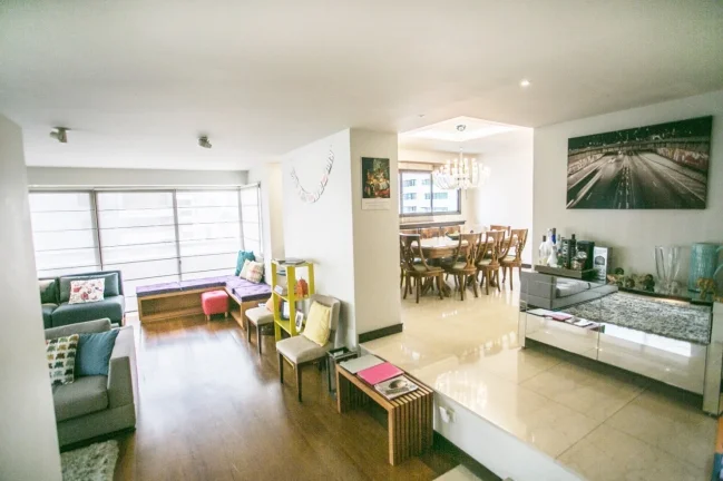 Imagem Apartamento 290M², 1 Por Andar, 3Q, 3 Suítes, 3 Banheiros, 4 Vagas, Academia, Piscina, Piscina Aquecida, Quadra, Salão de Jogos e Festas, Closet.