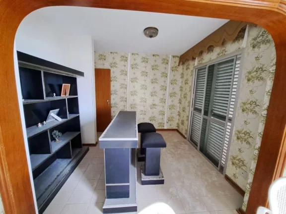 Imagem APARTAMENTO AMPLO COM 3 DORMITÓRIOS NO CALÇADÃO DA PRAIA DE PITANGUEIRASCOM EXCELENTE VISTA.