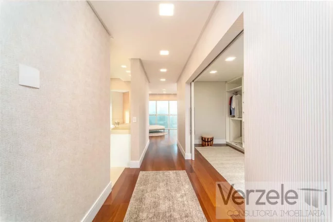 Imagem Cobertura para Venda em Balneário Camboriú / SC no bairro Centro