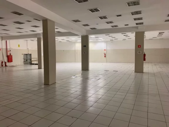 Imagem Salão para alugar, 2000 m² por R$ 80.000/mês - Centro - Mogi das Cruzes/SP
