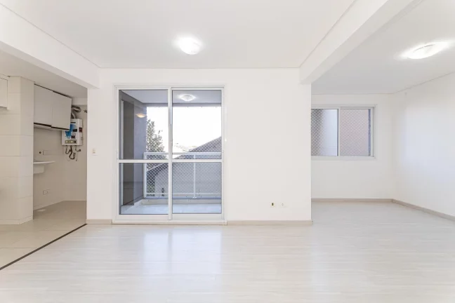 Imagem Apartamento de dois quartos no Bacacheri