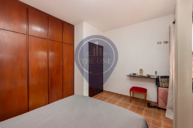 Imagem Casa à venda em São Paulo-SP, bairro Jardim Pinheiros: 3 quartos, 1 suíte, 2 salas, 3 banheiros, 2 vagas, 124m². Confira!