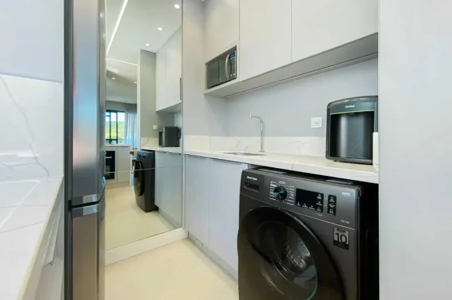 Imagem Apartamento mobiliado com 3 dormitórios sendo 2 suítes a 350m da Praia | Gov Celso Ramos/SC