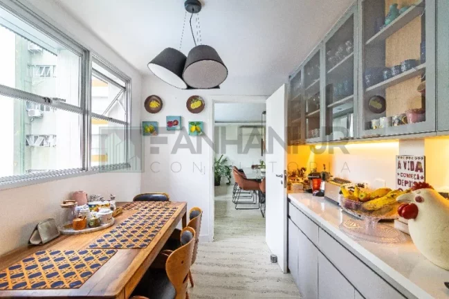 Imagem Apartamento de alto padrão para locação no Itaim Bibi, São Paulo-SP: 3 quartos, 3 suítes, 4 salas, 5 banheiros, 3 vagas, 280m².