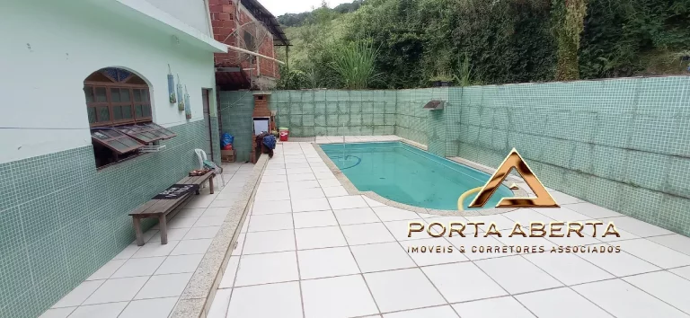 Imagem Casa 04 quartos B. Caladinho - Cel Fabriciano - COD 296