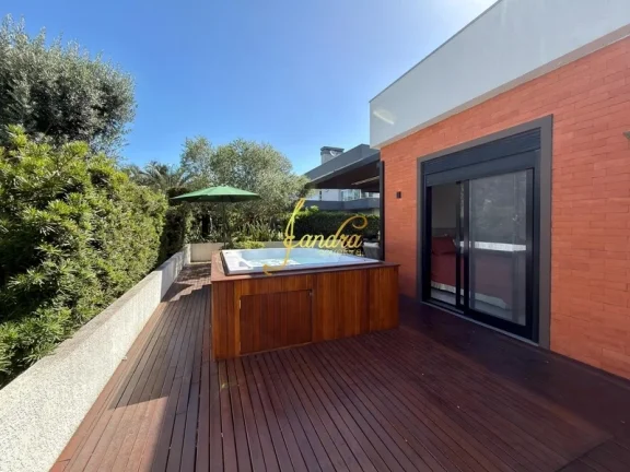 Imagem Casa no Velas da Marina com amplas 4 suítes, Jacuzzi