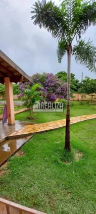 Imagem Chácara a venda no bairro Recanto das Flores, Uberaba - 4 dormitórios com suíte e 10 vagas na garagem!
