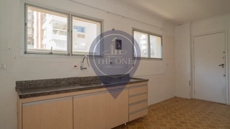 Imagem Apartamento de luxo na Vila Mariana: 4 quartos, 1 suíte, 2 salas e 2 vagas de garagem - São Paulo-SP.