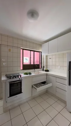Imagem Apartamento Quadra Mar com 2 dormitórios à venda no Centro de Balneário Camboriú