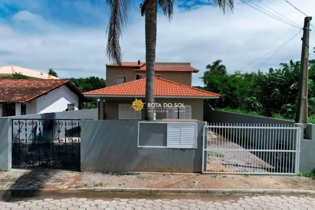 Imagem Casa e residencial à venda Praia Bombas Bombinhas SC