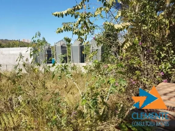 Imagem Terreno de 1.150 m2 para fins comerciais ou residenciais.