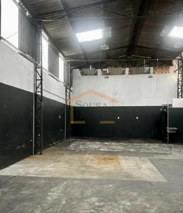 Imagem GalpÃ£o comercial reformado, 216mÂ² de Ã¡rea Ãºtil, com mezanino superior para escritÃ³rio, instalaÃ...