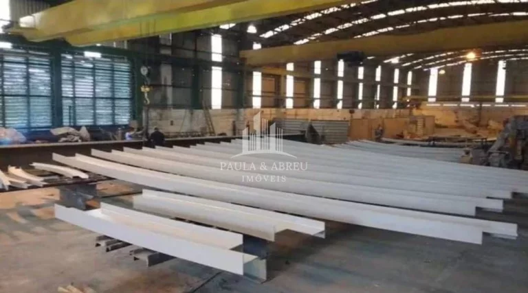 Imagem Vende ou Aluga Galpão Comercial com 3.500m², Zona Mista e Urbana, Ponte Rolante 20, 10 e 3 TON. Pé direito 8 mts em Rio Grande da Serra-SP