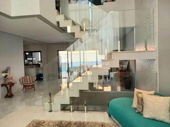 Imagem Esta elegante residência está à venda no condomínio Mont?Alcino, destacando-se por sua sofistica...