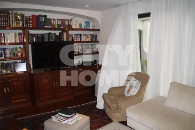 Imagem Excelente apartamento com incríveis 450m2, 4 dormitórios ( 4 suítes ), 6 banheiros, living para 3...