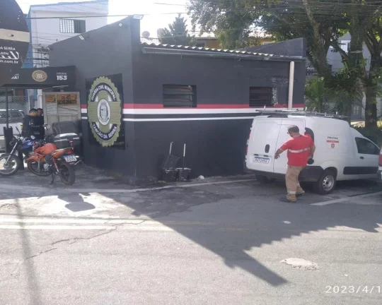 Imagem salão comercial com 300 m2 FL26
