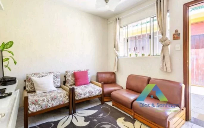 Imagem Casa Padrão Ótima Localização.