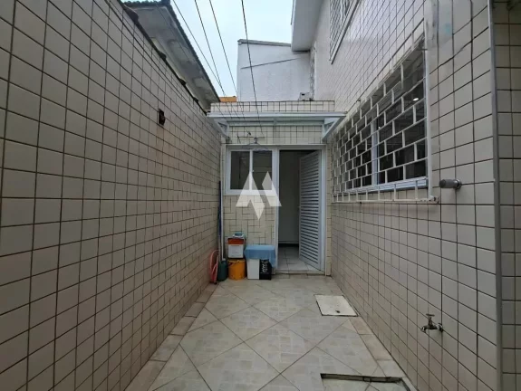 Imagem Sobrado à venda na Ponta da Praia!