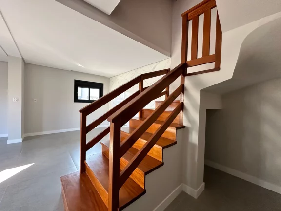 Imagem Triplex à venda em Passo de Torres, Centro, com 3 quartos, 180m²