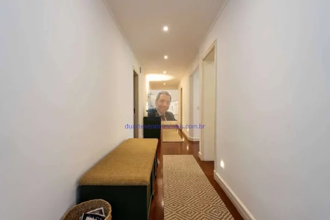 Imagem Vende-se Mansão no Pq Silvino Pereira. Mansão cinematográfica!