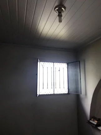 Imagem CASA À VENDA 58 M² EM BANGU COM EXCELENTE TERRENO 360 M² NA TOTALIDADE