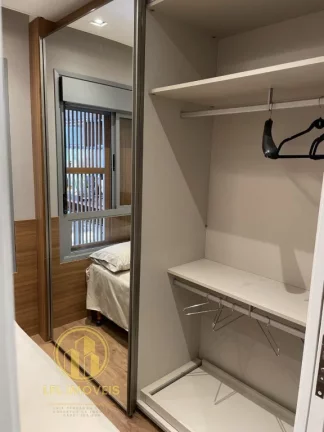 Imagem Apartamento Mobiliado para Venda, com 3 dormitórios e 2 vagas. Vila Madalena / Pinheiros
