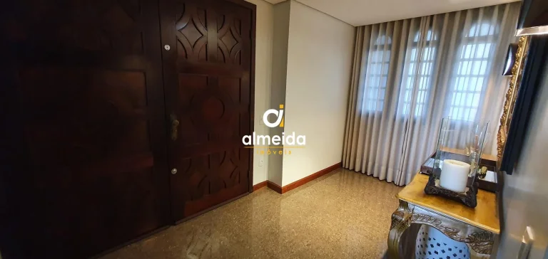 Imagem Apartamento 4 dormitórios à venda Centro Santa Maria/RS