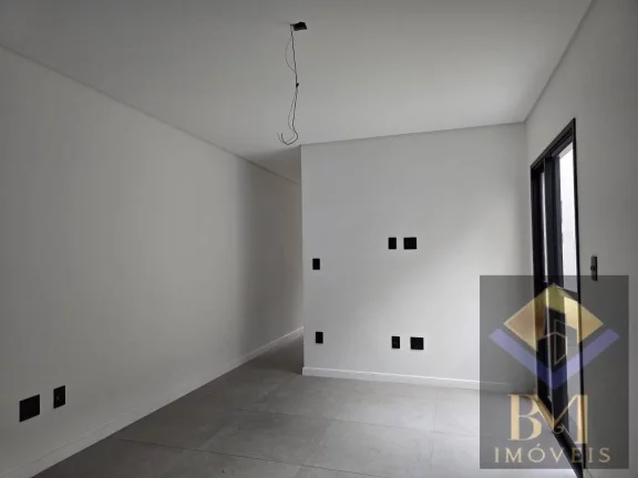 Imagem Lindo apartamento em prédio 2 andares com elevador.