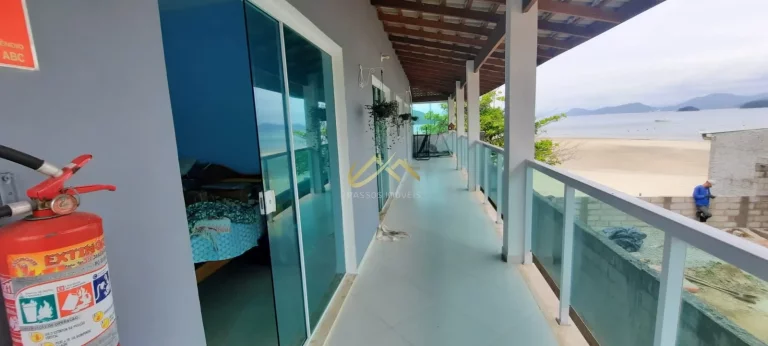 Imagem LINDA CASA PÉ NA AREIA EM PRAIA TRANQUILA