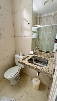 Imagem Kitnet com 1 dormitório à venda, 29 m² por R$ 268.000,00 - Pitangueiras - Guarujá/SP