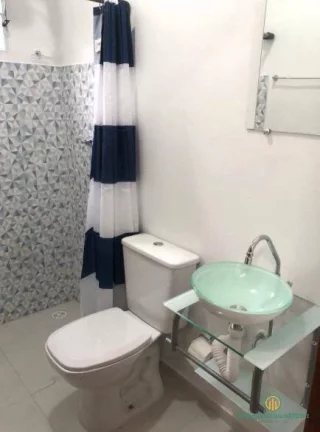 Imagem Chácara com lago e piscina 2 casas 2.700m2 de área a apenas 50km de SP