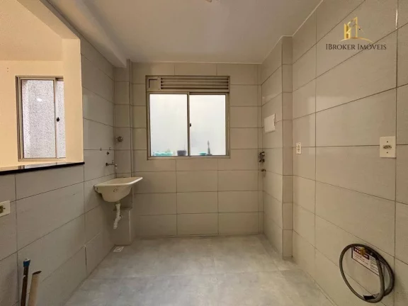 Imagem Apartamento com 2 quartos à venda, 44 m² por R$ 249.000 - Santa Cândida - Curitiba/PR