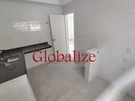 Imagem Casa com 3 dormitórios no Gonzaga em Santos por R$ 750.000,00, churrasqueira , 01 suíte e 01 vaga de garagem