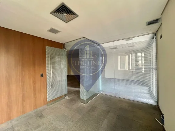 Imagem Sala Comercial de Alto Padrão na Vila Olímpia: 2 salas, 1 banheiro, 3 vagas, 115m² - São Paulo-SP