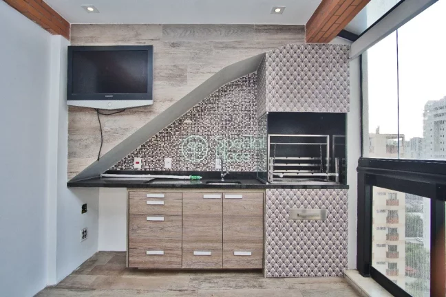 Imagem Excelente apto no Panamby - Área: 184,00m² - Amplo living com pé direito duplo ( persianas automa...