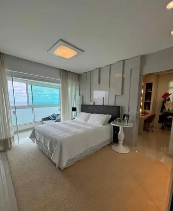 Imagem Apartamento mobiliado com 3 suítes e 3 vagas de garagem na Avenida Atlântica em Balneário Camboriú