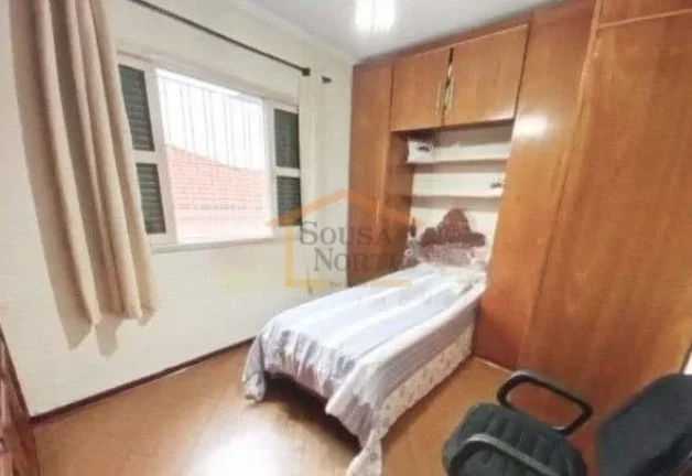 Imagem Sobrado mobiliado, com aproximadamente 298m², 5 dormitórios, sendo 2 suites, uma na parte superior...