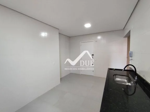 Imagem Apartamento com 2 dormitórios e dependencia completa de empregada, vaga d garagem demarcada à venda, 90 m² por R$ 470.000 - Campo Grande - Santos/SP