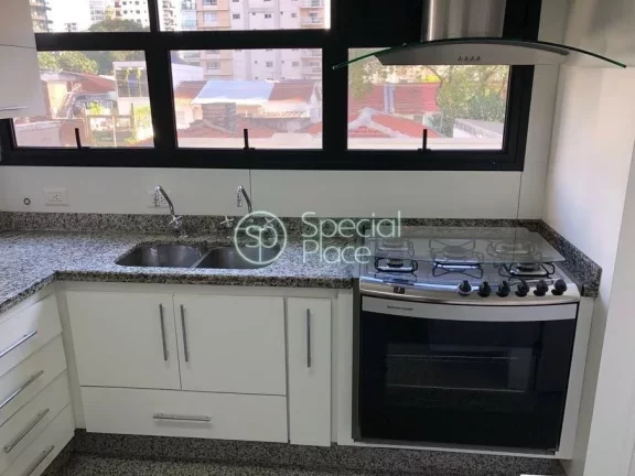 Imagem Com 179 metros quadrados bem distribuídos, possui 3 suítes e 3 vagas de garagem, todas as suítes ...